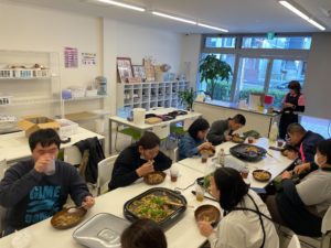 就労継続支援B型事業所GoToの１月レクレーション風景